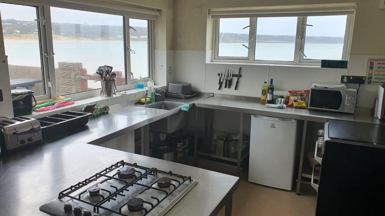 Auberge de jeunesse Yha Port Eynon Extérieur photo