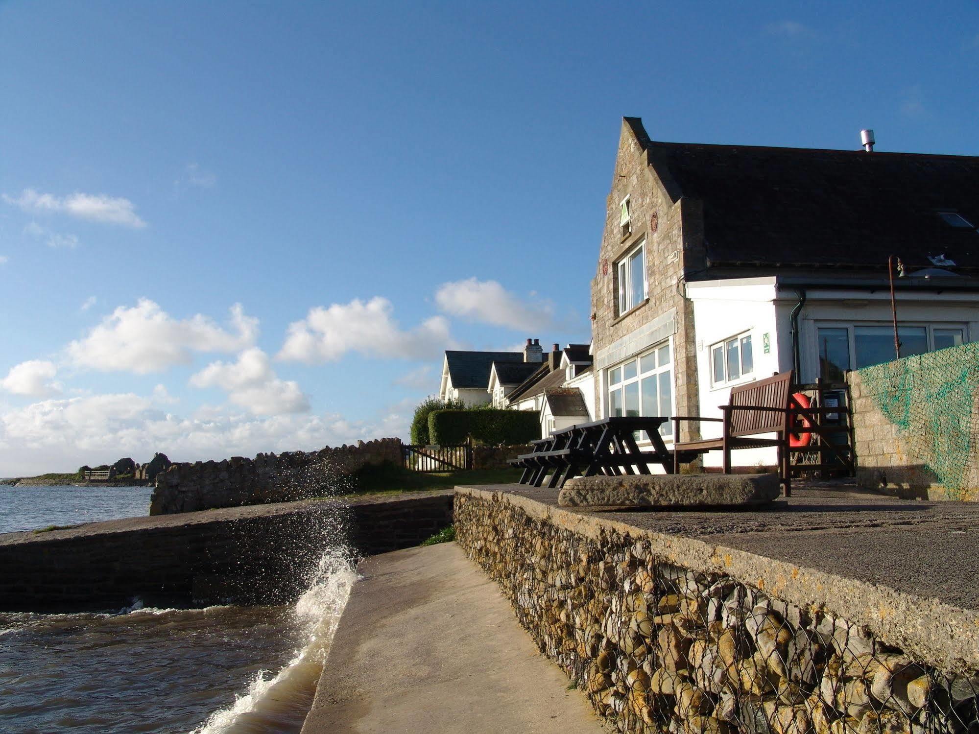 Auberge de jeunesse Yha Port Eynon Extérieur photo